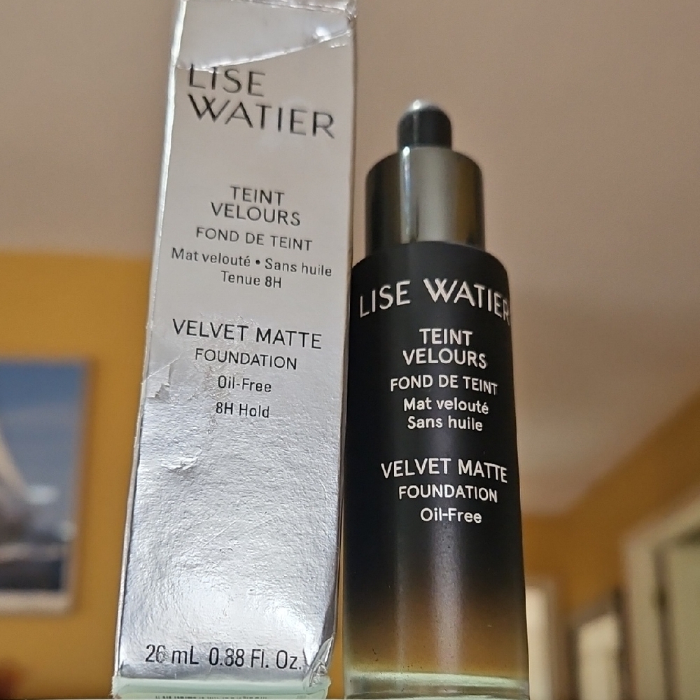 Velvet Matte Foundation - SUNSHINE